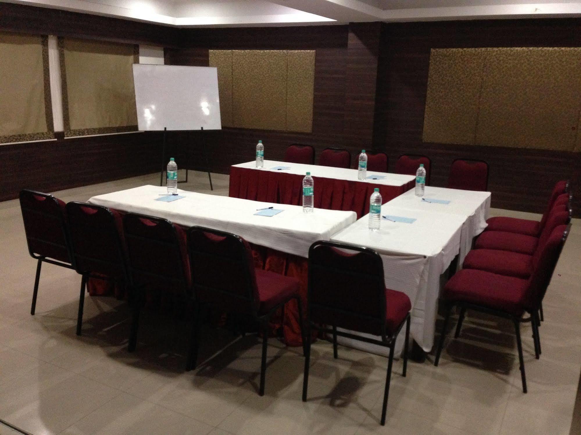 Hotel Thulashi Park Chennai Exterior foto