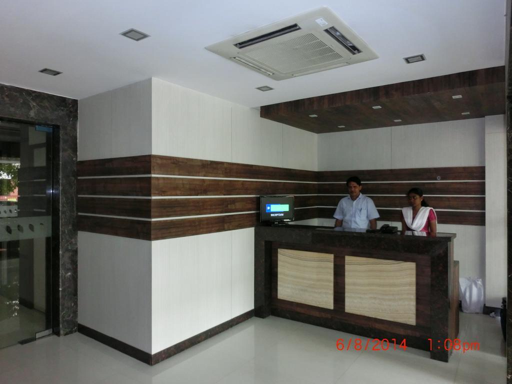Hotel Thulashi Park Chennai Exterior foto
